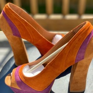 Steve Madden platform peep toe pump